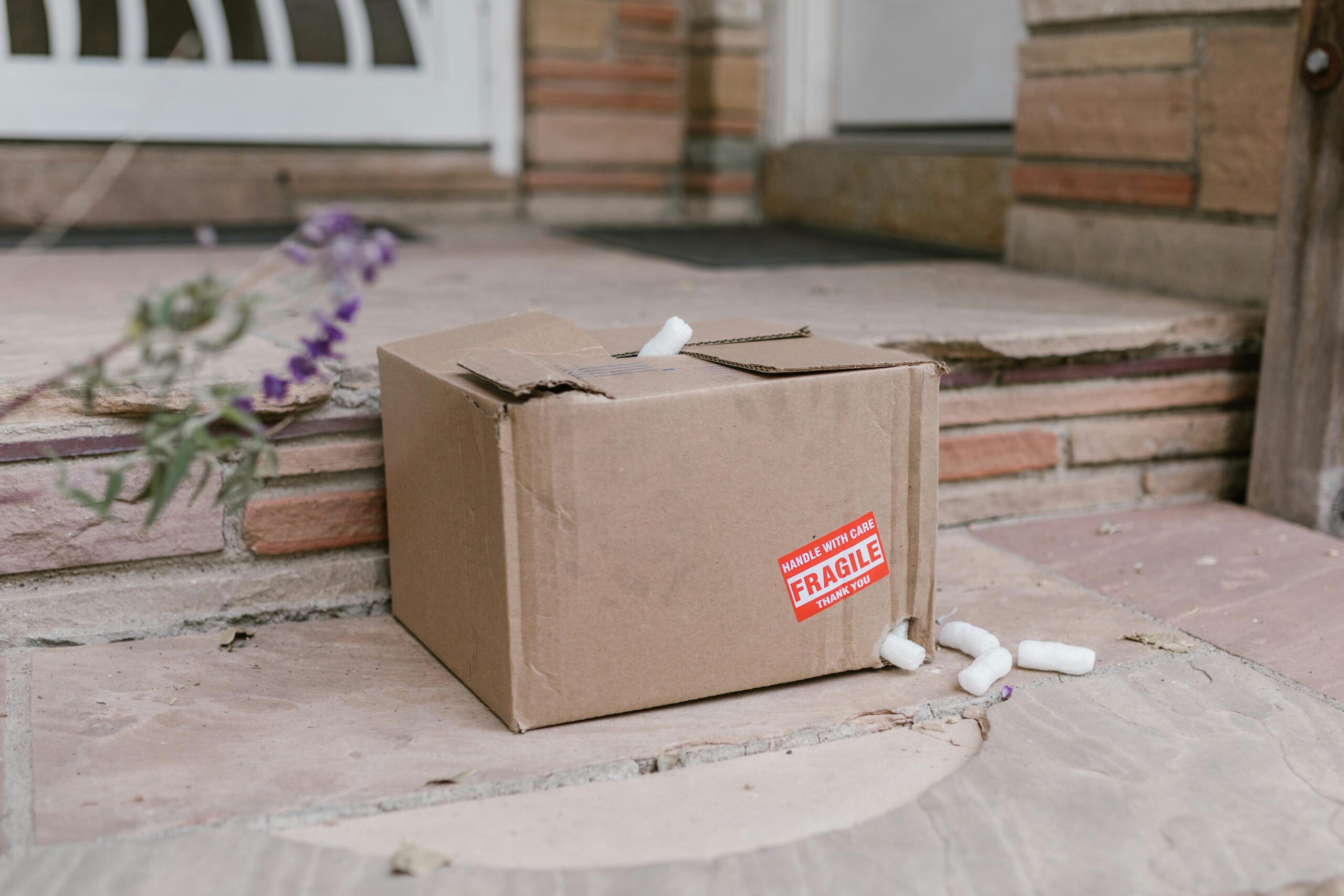 does renters insurance cover stolen packages